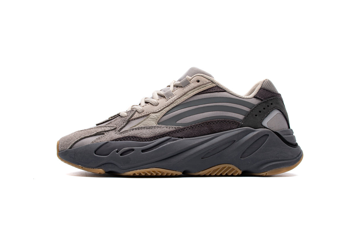 Yeezy 700 v2 Tephra Reps Sneakers FU7914