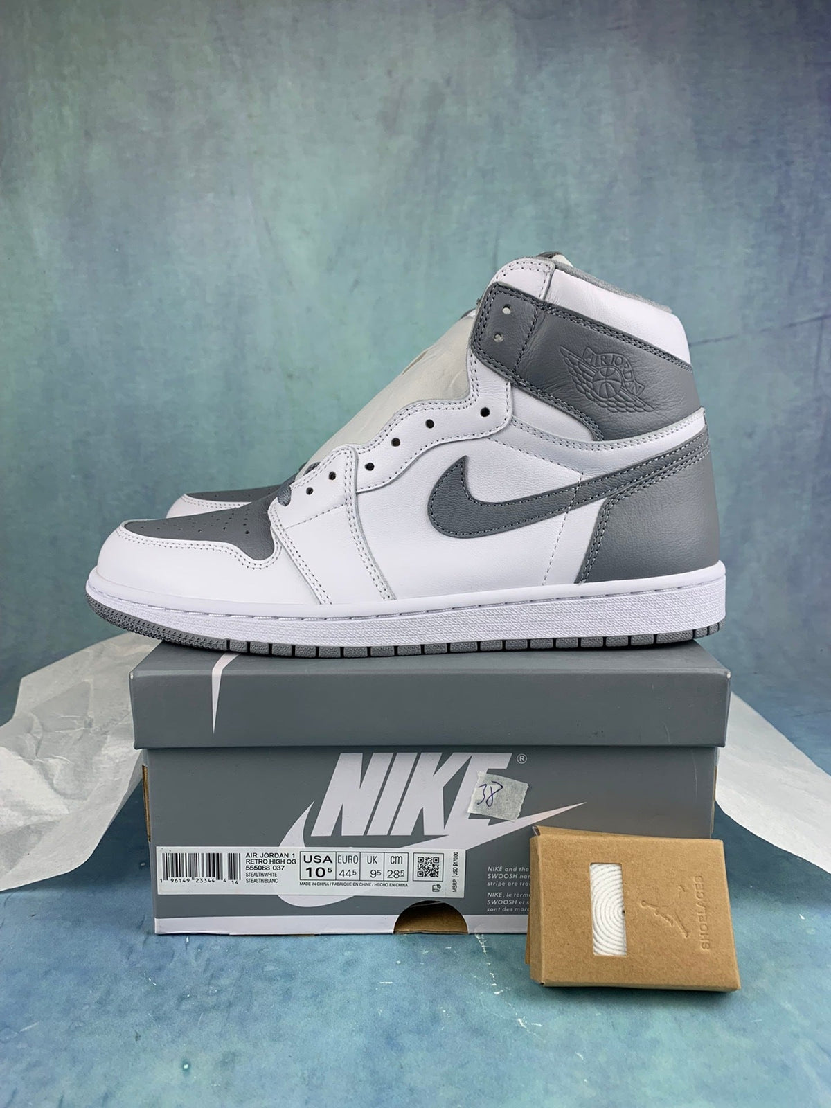 Air Jordan 1 High White/Grey Goat 555088-037 Unisex Sneakers