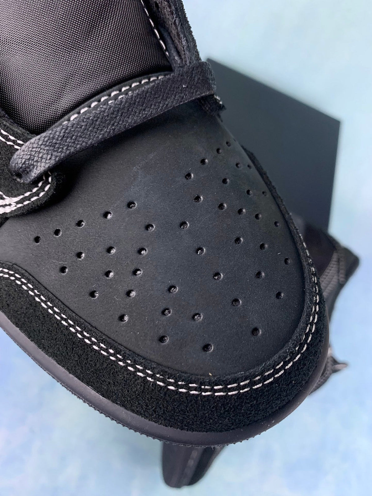 Air Jordan 1 Low Black Phantom TS Style 42 Unisex Sneakers