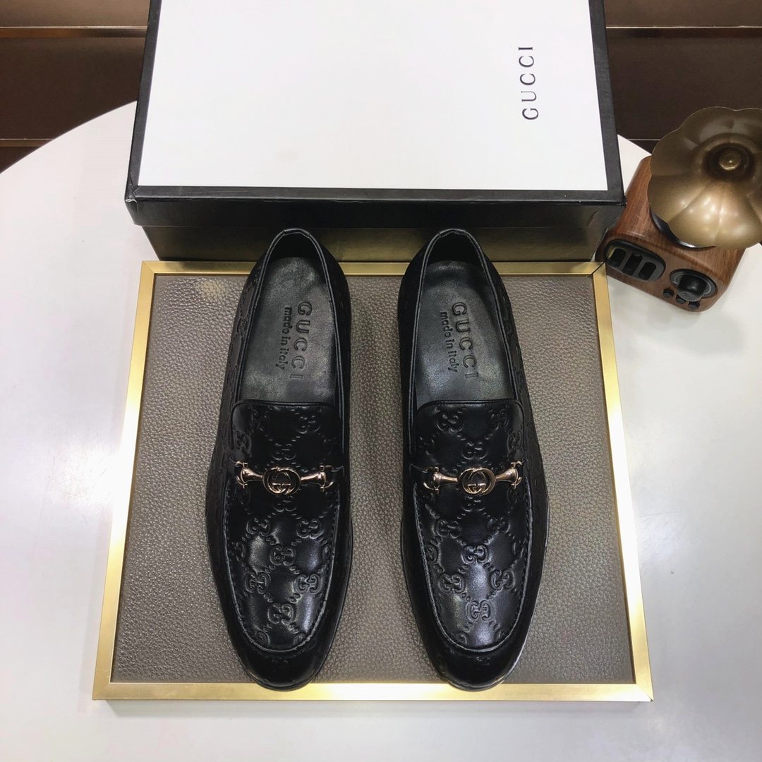 Gucci Men's Black Embossed Horsebit Loafers