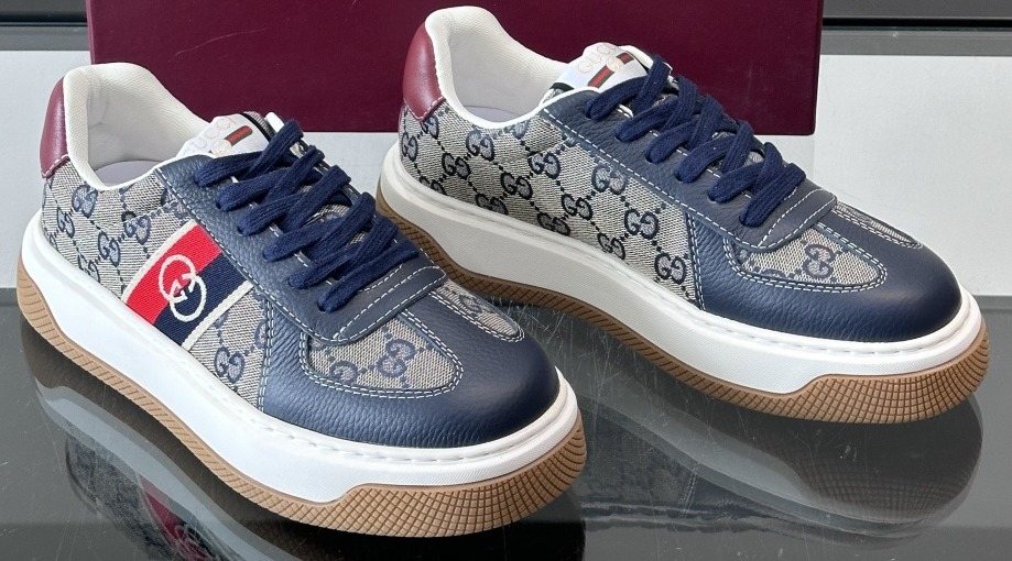 Gucci Men's Navy Monogram Stripe Low-Top Sneakers