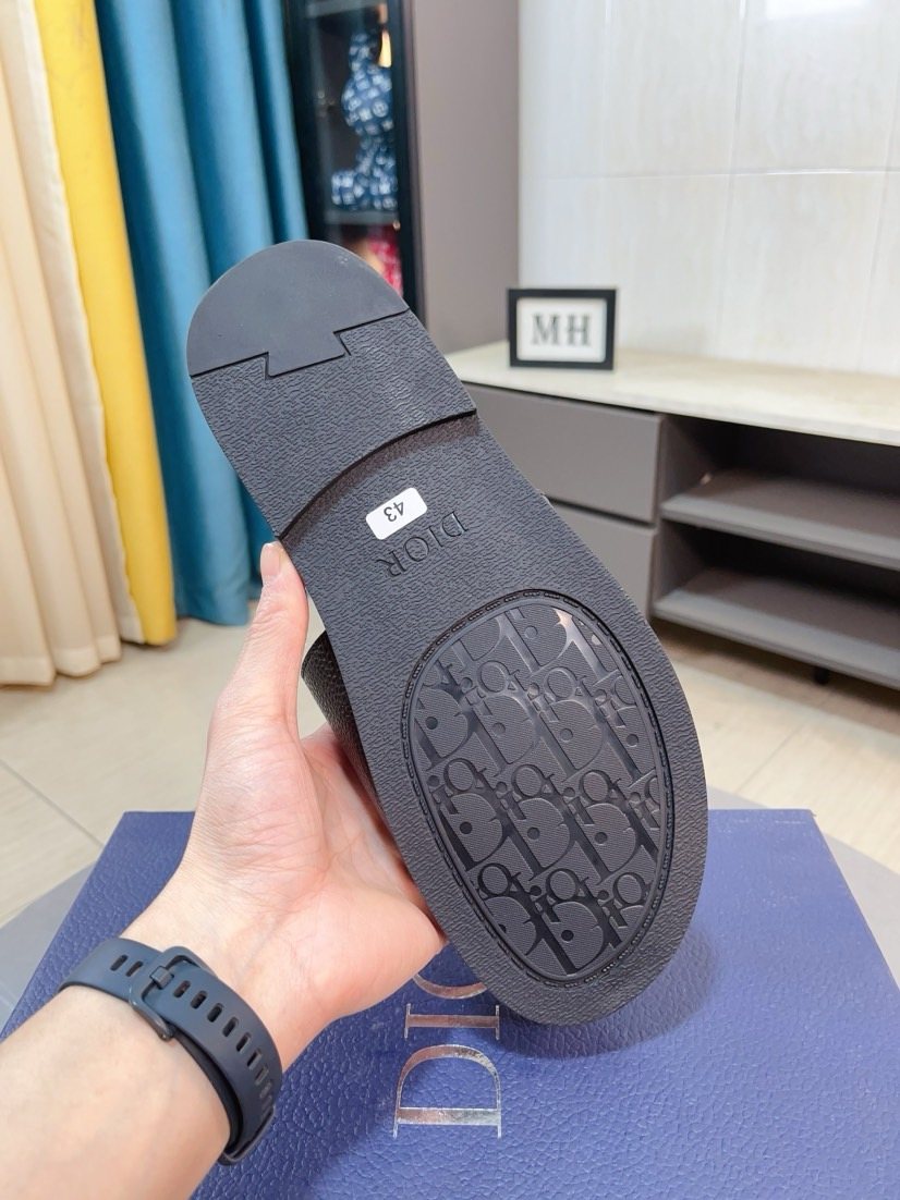 Dior Men's Textured Buckle Slide Sandals