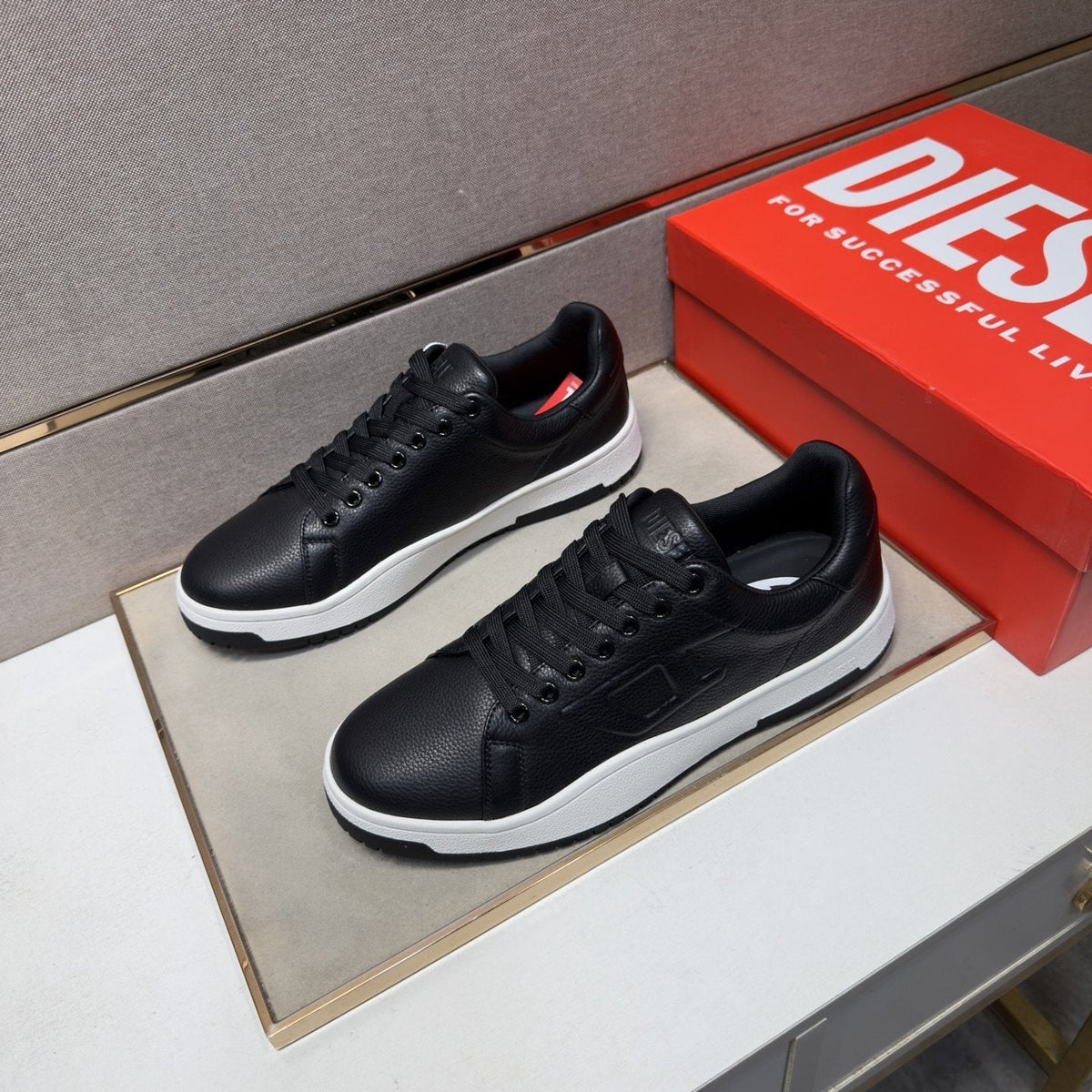 Diesel Men's Paneled Low-Top Sneakers